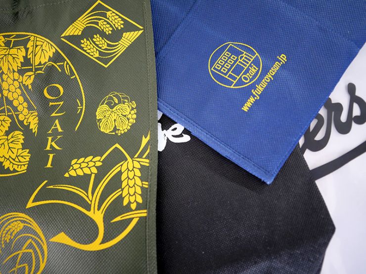 印刷された不織布バッグやポリ袋